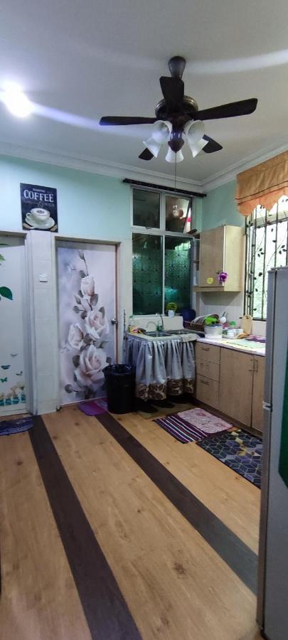 Hawwa Sara Muslim Homestay Malacca Exteriör bild